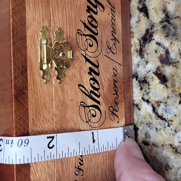 Arturo Fuente Short Story Wood Cigar Box - Picture 12 of 12